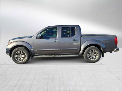 Used 2019 Nissan Frontier SL image 5