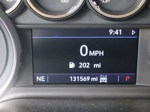 Used 2019 Chevrolet Silverado 1500 LT Trail Boss AWD/4WD image 10
