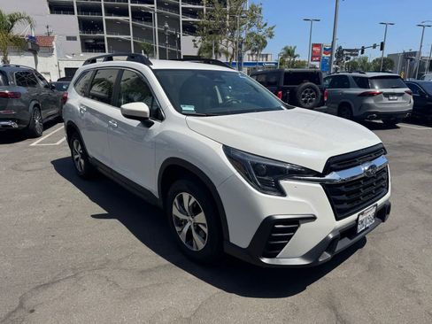 Used 2024 Subaru Ascent Premium w/ Convenience Package AWD/4WD image 2