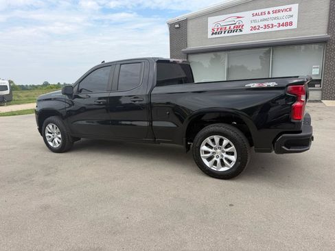 Used 2021 Chevrolet Silverado 1500 Custom AWD/4WD image 4