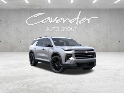 New 2026 Chevrolet Traverse LT image 1