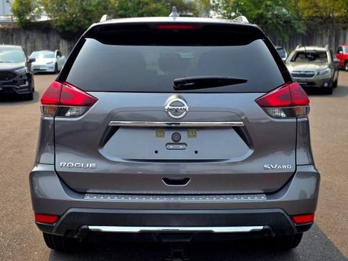 Used 2018 Nissan Rogue SV w/ Premium Package AWD/4WD image 6