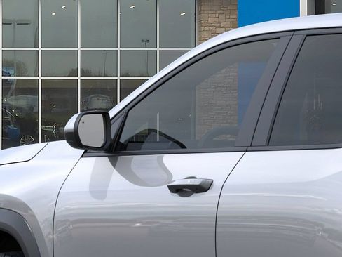 New 2027 Chevrolet Equinox LT w/ Convenience Package II FWD image 12
