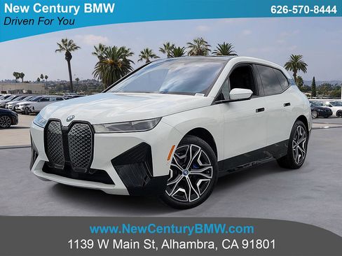 Used 2024 BMW iX xDrive50 w/ Sport Package AWD/4WD image 1