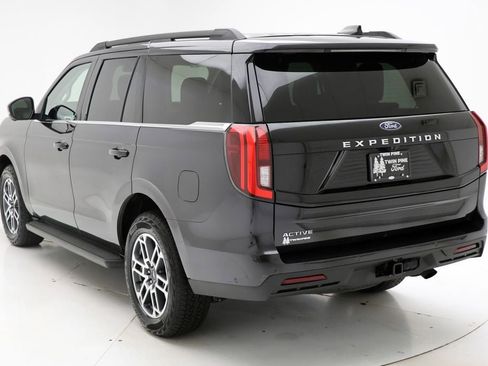 Used 2025 Ford Expedition Active AWD/4WD image 6