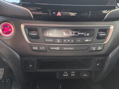 Used 2024 Honda Passport TrailSport image 13