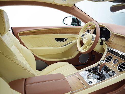 Used 2024 Bentley Continental GT V8 image 31