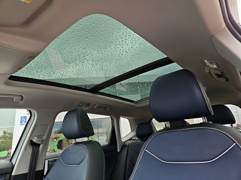 New 2026 Volkswagen Taos SEL image 12