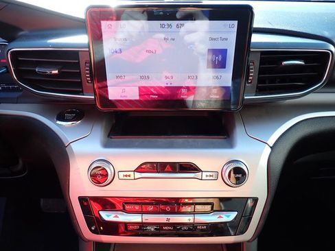 Certified 2022 Ford Explorer XLT w/ Equipment Group 202A image 24