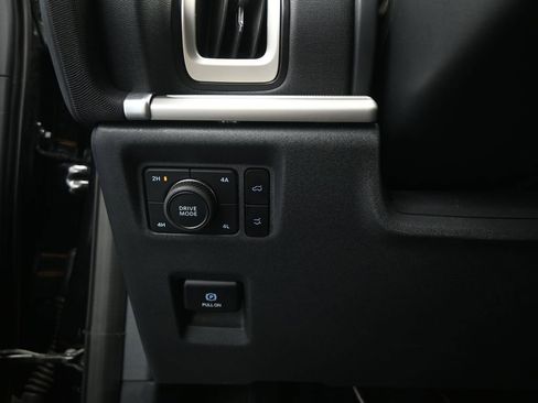 Certified 2025 Ford Expedition Active image 12