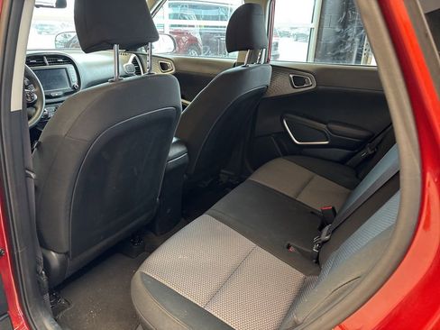 Used 2022 Kia Soul LX w/ Technology Package image 17