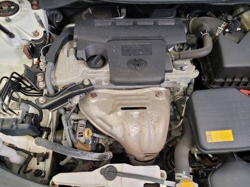 Used 2015 Toyota Camry LE image 30