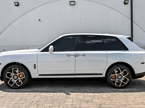 Used 2023 Rolls-Royce Cullinan Black Badge AWD/4WD image 10