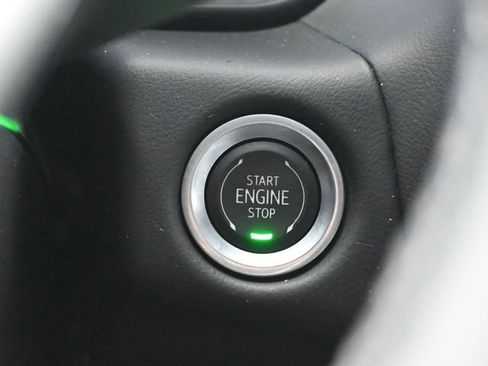 Used 2024 Chevrolet Suburban LT image 21