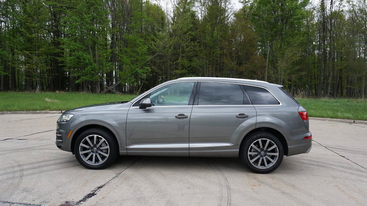 Used 2017 Audi Q7 3.0T Prestige AWD/4WD image 2