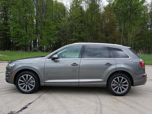 Used 2017 Audi Q7 3.0T Prestige AWD/4WD image 2