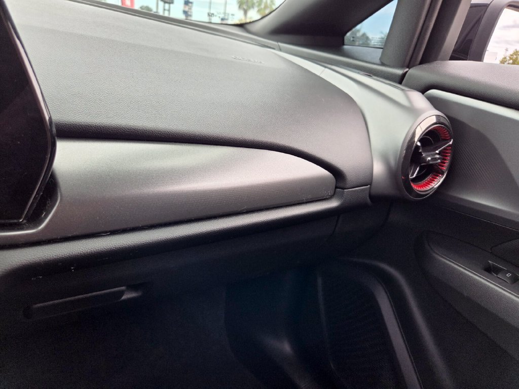 Certified 2025 Chevrolet Equinox EV RS FWD image 33