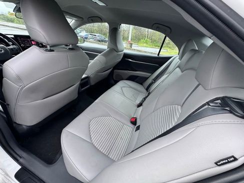 Used 2023 Toyota Camry SE image 13