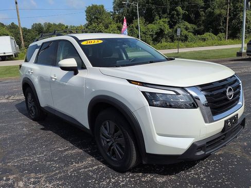 Used 2023 Nissan Pathfinder SV AWD/4WD image 1