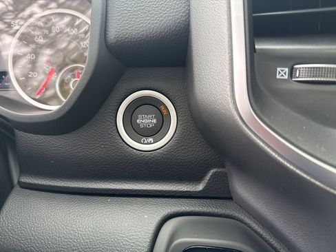 New 2026 RAM 1500 4x4 Crew Cab image 16