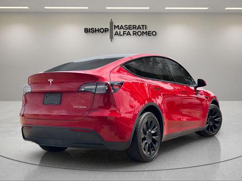 Used 2023 Tesla Model Y Long Range AWD/4WD image 4