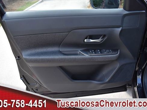 Used 2026 Nissan Kicks SV w/ SV Premium Package FWD image 16