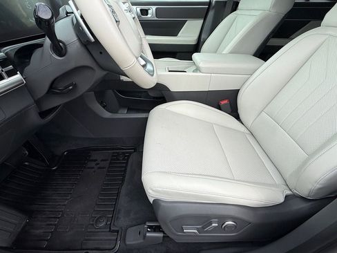 Used 2024 Hyundai Santa Fe SEL FWD image 12