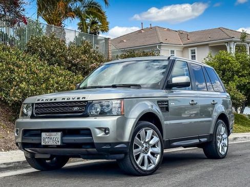 Used 2013 Land Rover Range Rover Sport HSE AWD/4WD image 2