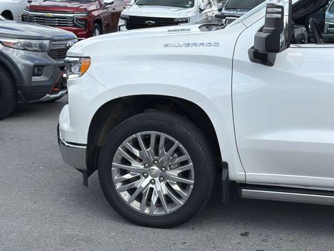 Certified 2024 Chevrolet Silverado 1500 LTZ w/ Technology Package AWD/4WD image 13