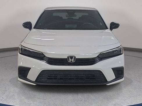 Used 2023 Honda Civic Sport image 3