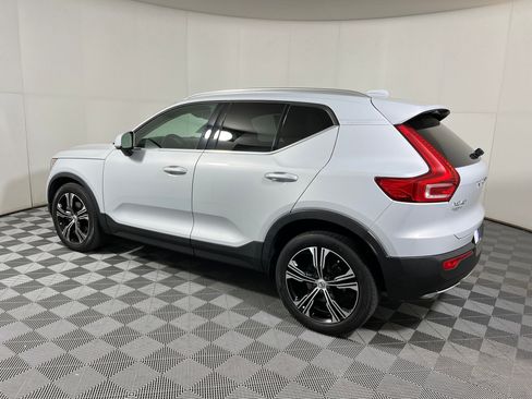 Used 2020 Volvo XC40 T5 Inscription w/ Protection Package Premier image 2