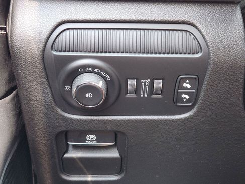 Used 2022 Jeep Wagoneer Series III AWD/4WD image 28