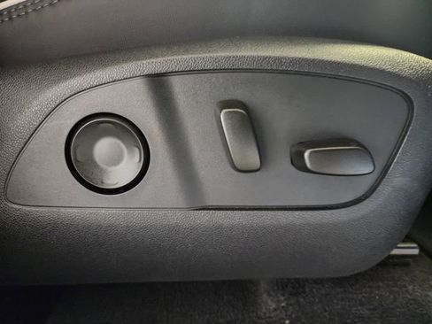Certified 2025 GMC Acadia Denali w/ LPO, Floor Liner Package AWD/4WD image 22