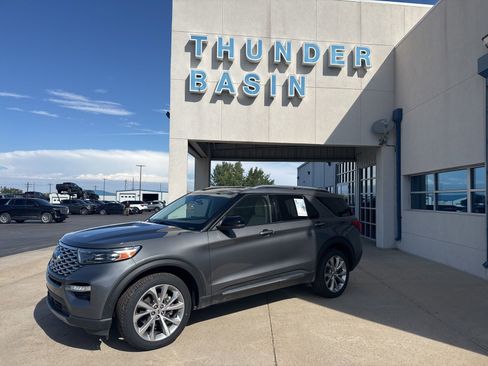 Used 2021 Ford Explorer Platinum image 1