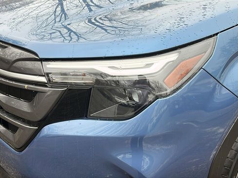 Certified 2025 Subaru Forester Premium image 8