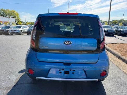 Used 2017 Kia Soul + w/ Designer's Package FWD image 6