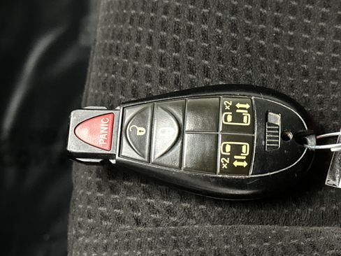 Used 2012 Dodge Grand Caravan Crew image 31