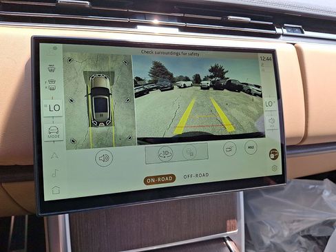 New 2025 Land Rover Range Rover SE image 23