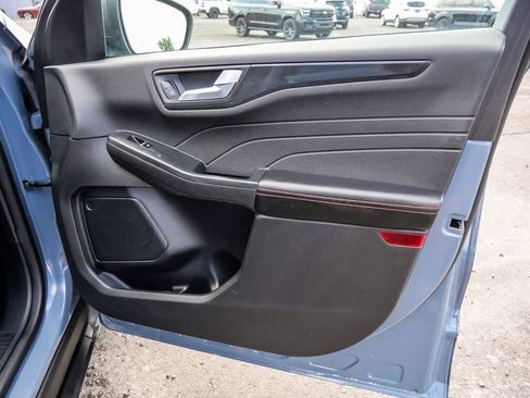 Used 2023 Ford Escape ST-Line w/ Tech Pack #1 FWD image 17
