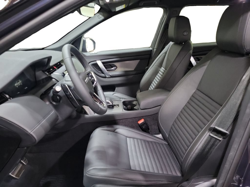New 2024 Land Rover Discovery Sport Dynamic SE AWD/4WD image 13