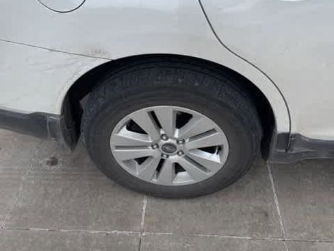 Used 2018 Subaru Outback 2.5i Premium image 5