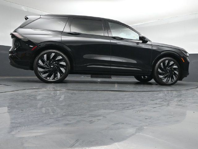 Certified 2026 Lincoln Nautilus Reserve w/ Jet Appearance Package AWD/4WD image 44
