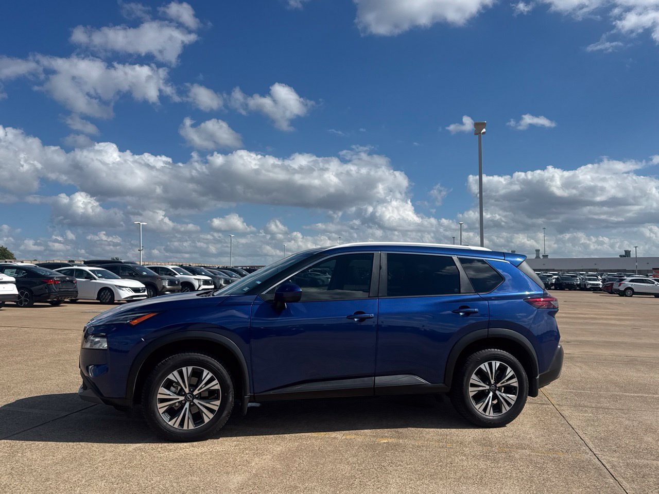 Certified 2023 Nissan Rogue SV w/ SV Premium B Package FWD image 15