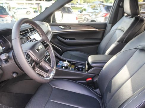 Used 2024 Jeep Grand Cherokee Overland w/ Trailer Tow Package image 18