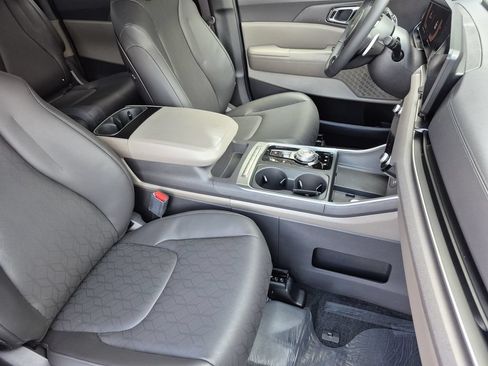 New 2026 Kia Carnival EX FWD image 15