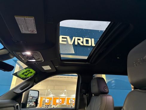 Used 2023 Chevrolet Silverado 3500 High Country image 27