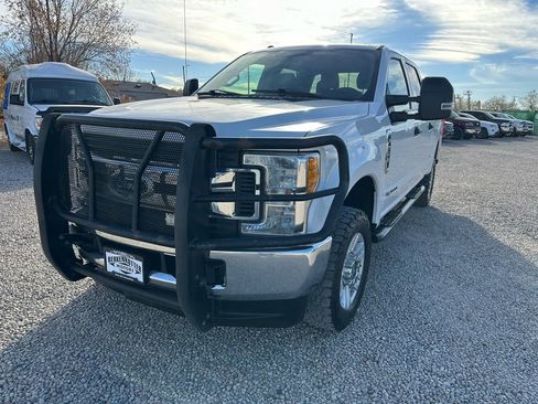 Used 2017 Ford F250 XLT image 4