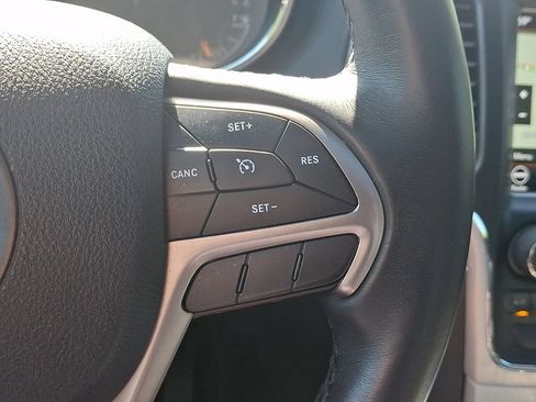 Used 2018 Jeep Grand Cherokee Limited AWD/4WD image 21