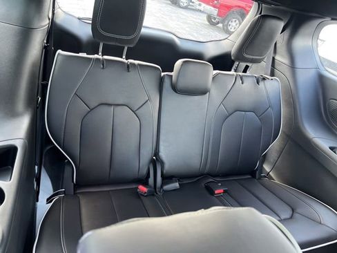 New 2026 Chrysler Pacifica Limited w/ S Appearance Package image 13