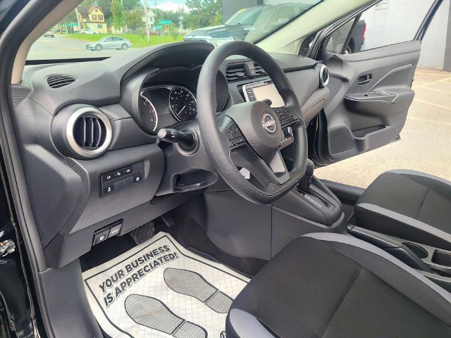 Used 2025 Nissan Versa S w/ S Plus Package FWD image 15